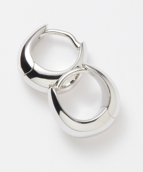 TOM WOOD(トムウッド)の「TOM WOOD Ice Huggies トムウッド アイス ハギー ピアス(ピアス(両耳用)・メンズ・シルバー・FREE)」の4枚目の写真