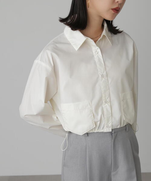 FREE'S MART（フリーズマート）の「◇裾ドロストショート丈シャツ（シャツ/ブラウス・レディース・ピンク/ブルー系その他/ホワイト・FREE）」の2枚目の写真