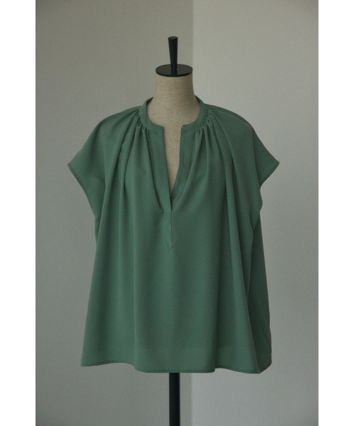 BLACK BY MOUSSY（ブラックバイマウジー）の「skipper blouse(スキッパーブラウス)（シャツ/ブラウス・レディース・オフホワイト/ライトグリーン/ネイビー/イエロー・FREE）」の16枚目の写真