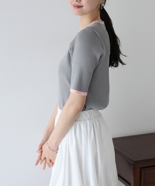 BLUEEAST（ブルーイースト）の「バイカラーリブニット（ニット/セーター・レディース・ベージュ/ネイビー/オフホワイト/グレー/ベージュ系・MEDIUM）」の16枚目の写真