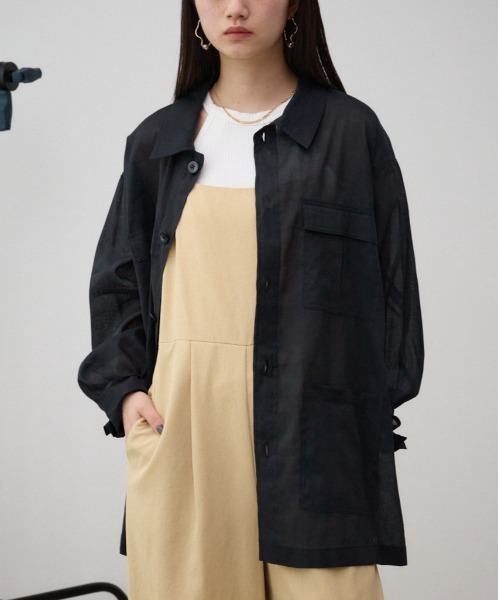 AZUL by moussy(アズールバイマウジー)の「コットンリネンシアーミリタリーシャツ(シャツ/ブラウス・レディース・ブラウン/カーキ/ブラック・FREE)」の2枚目の写真