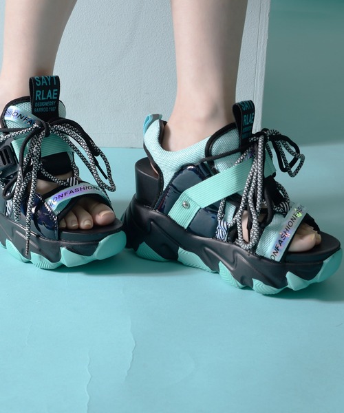 KOM（ドットコム）の「『.KOM/ドットケーオーエム』ハイソール