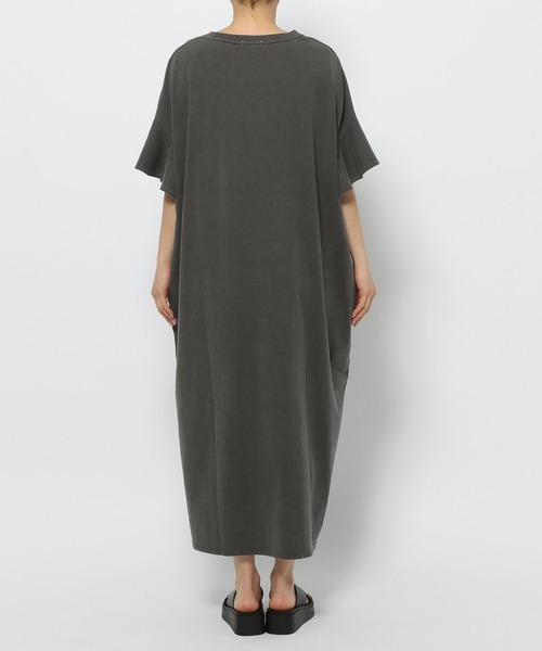 LOWRYS FARM(ローリーズファーム)の「BIGフリルワンピースSS 113588(ワンピース・レディース・アイボリー/ブルー/チャコールグレー・FREE)」の8枚目の写真