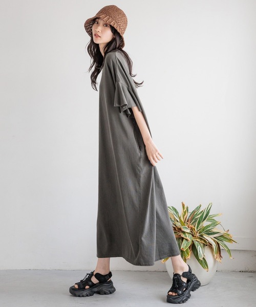 LOWRYS FARM(ローリーズファーム)の「BIGフリルワンピースSS 113588(ワンピース・レディース・アイボリー/ブルー/チャコールグレー・FREE)」の16枚目の写真