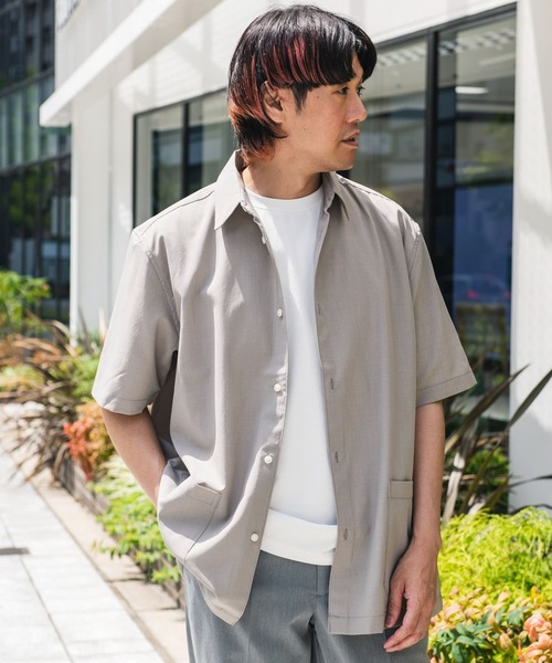 URBAN RESEARCH DOORS（アーバンリサーチドアーズ）の「『UR TECH DRYLUXE』『イージーケア/速乾』レギュラーカラーシャツ（シャツ/ブラウス・メンズ・ブラウン系その他/ライトグレー/ネイビー/ブルー/ブラック/ブラウン/ベージュ系その他/グレー系その他・X-LARGE/LARGE/MEDIUM）」の6枚目の写真