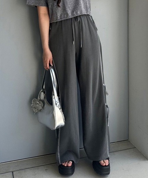 OLIVE des OLIVE(オリーブデオリーブ)の「サイドラインダブルリボンスウェットパンツ(その他パンツ・レディース・トップグレー/アイボリー/スミクロ・FREE)」の3枚目の写真