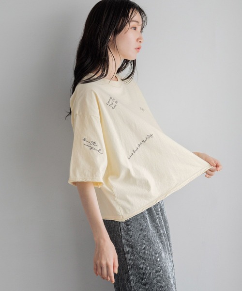 LOWRYS FARM（ローリーズファーム）の「カスタムシシュウＴＳＳ 126518（Tシャツ/カットソー・レディース・アイボリー/チャコールグレー/イエロー・FREE）」の19枚目の写真