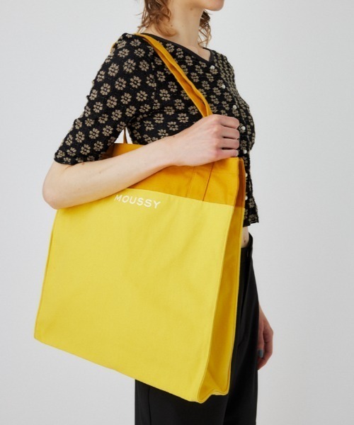 MOUSSY(マウジー)の「MOUSSY EVERYDAY トートバッグ(トートバッグ・レディース・ホワイト/ブラック/レッド/ブルー/グリーン/ピンク/イエロー/パープル/オレンジ・FREE)」の6枚目の写真