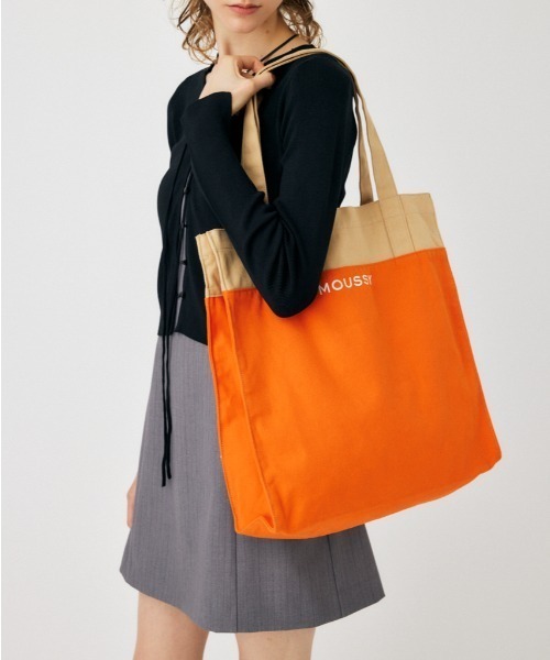 MOUSSY(マウジー)の「MOUSSY EVERYDAY トートバッグ(トートバッグ・レディース・ホワイト/ブラック/レッド/ブルー/グリーン/ピンク/イエロー/パープル/オレンジ・FREE)」の9枚目の写真