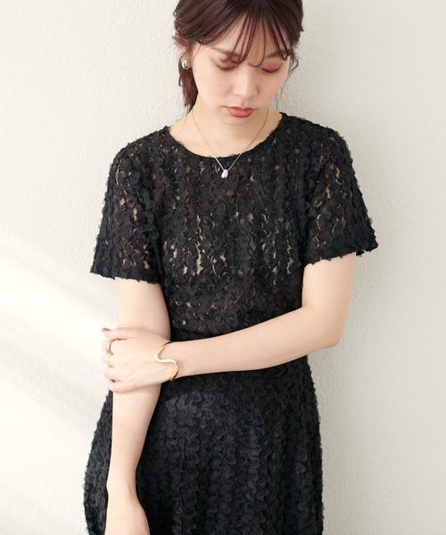 natural couture（ナチュラルクチュール）の「フラワーチュールレースTOPS（Tシャツ/カットソー・レディース・ブラック/アイボリー/ピンク・FREE）」の3枚目の写真