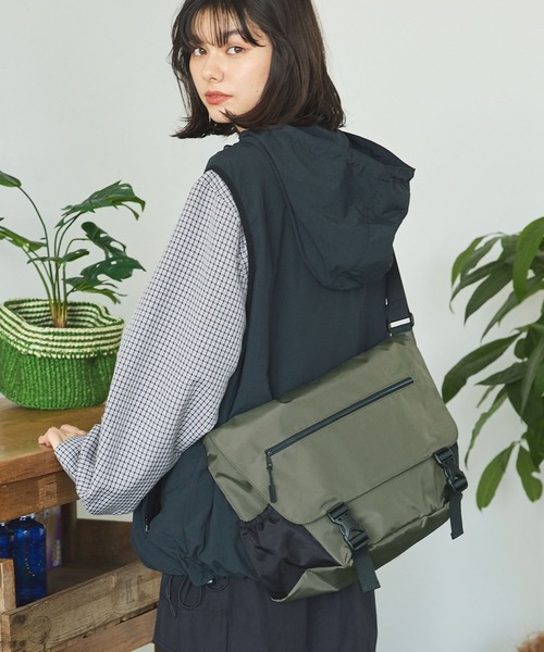 軽量コーデュラナイロン メッセンジャーバッグ 日本製 – kuros.style