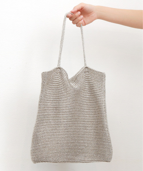 cache cache(カシュ カシュ)の「カシュカシュ cachecache / ラメ糸編みトートバッグ(トートバッグ・レディース・ピンク/グリーン/ホワイト/シルバー/ブルー/ブラック/ゴールド/シルバー系/マルチ・FREE)」の6枚目の写真