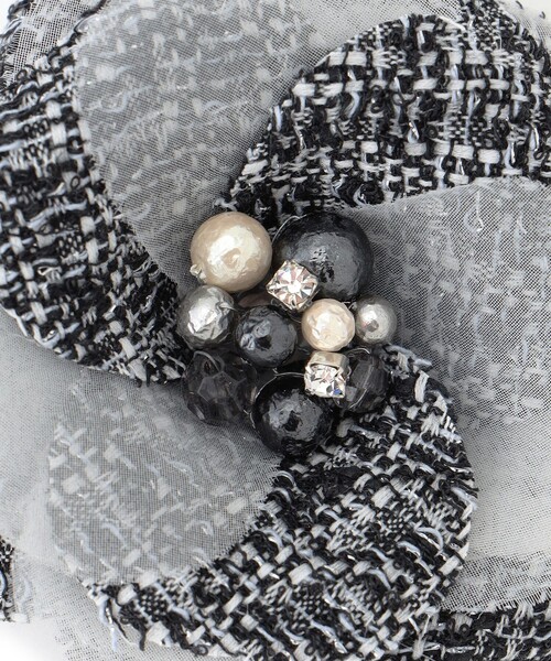 23区（ニジュウサンク）の「シャインツイード コサージュ（ブローチ/コサージュ・レディース・ブラック系2/ネイビー系/アイボリー系・F）」の10枚目の写真