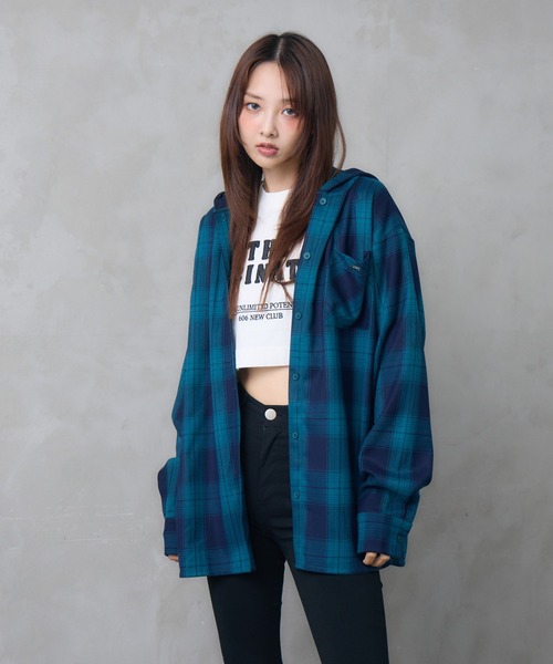 ENVYM(アンビー)の「オーバーフーディチェックシャツ(シャツ/ブラウス・レディース・グリーン/ブラウン/ブラック・FREE)」の15枚目の写真