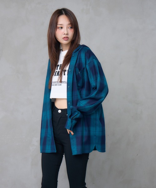 ENVYM(アンビー)の「オーバーフーディチェックシャツ(シャツ/ブラウス・レディース・グリーン/ブラウン/ブラック・FREE)」の16枚目の写真