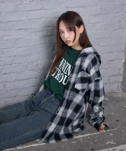 ENVYM(アンビー)の「オーバーフーディチェックシャツ(シャツ/ブラウス・レディース・グリーン/ブラウン/ブラック・FREE)」の18枚目の写真