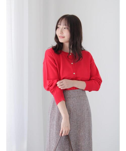 Te chichi TERRASSE(テチチテラス)の「クルーネックメタルボタンカーディガン(カーディガン/ボレロ・レディース・レッド/グリーン/ベージュ/ブラック・F)」の9枚目の写真