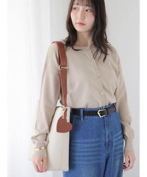 Te chichi TERRASSE(テチチテラス)の「クルーネックメタルボタンカーディガン(カーディガン/ボレロ・レディース・レッド/グリーン/ベージュ/ブラック・F)」の13枚目の写真