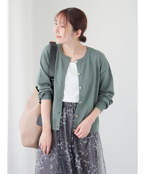 Te chichi TERRASSE(テチチテラス)の「クルーネックメタルボタンカーディガン(カーディガン/ボレロ・レディース・レッド/グリーン/ベージュ/ブラック・F)」の16枚目の写真