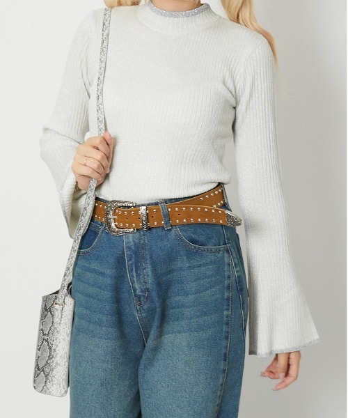 GORGE（ゴージ）の「《ラメ×リブ美シルエット》レディース ハイネック ニットプルオーバー 長袖 トップス 春秋冬（ニット/セーター・レディース・ブラック/オフホワイト/グレー/ブルー/チャコール・F）」の2枚目の写真