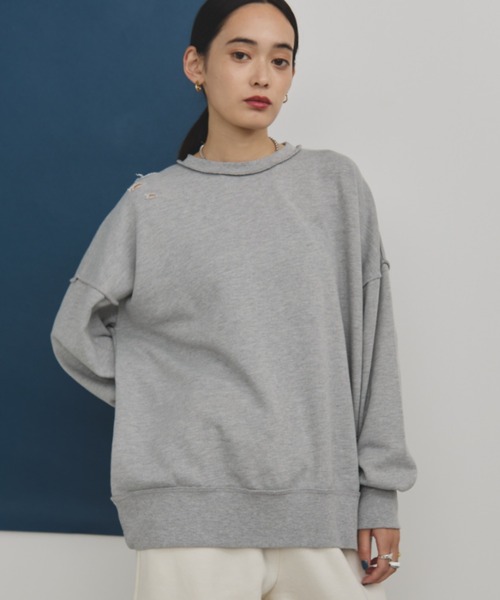 MERLOT(メルロー)の「裏毛ダメージデザインスウェット(スウェット・レディース・ブラック/グレー・FREE)」の4枚目の写真