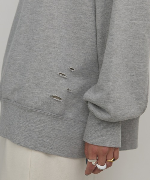 MERLOT(メルロー)の「裏毛ダメージデザインスウェット(スウェット・レディース・ブラック/グレー・FREE)」の17枚目の写真