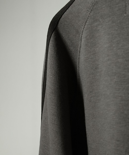 NILWAY（ニルウェイ）の「薔薇 刺繍 ハーフボタン スタンドネック スウェット（スウェット・メンズ・チャコール/ブラック/杢グレー/ブルー・MEDIUM/LARGE）」の5枚目の写真