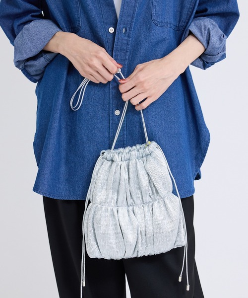 ROPE' PICNIC（ロペピクニック）の「メタリックワンハンドルシャーリングミドルバッグ（ショルダーバッグ・レディース・シルバー/ブラック系その他2・FREE）」の5枚目の写真