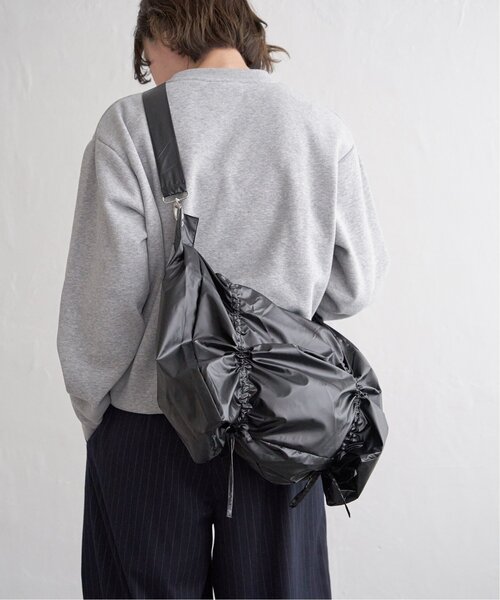 notch.（ノッチ）の「シャイニーショルダーバッグ（ショルダーバッグ・レディース・シルバー系/ブラック・ONESIZE）」の9枚目の写真