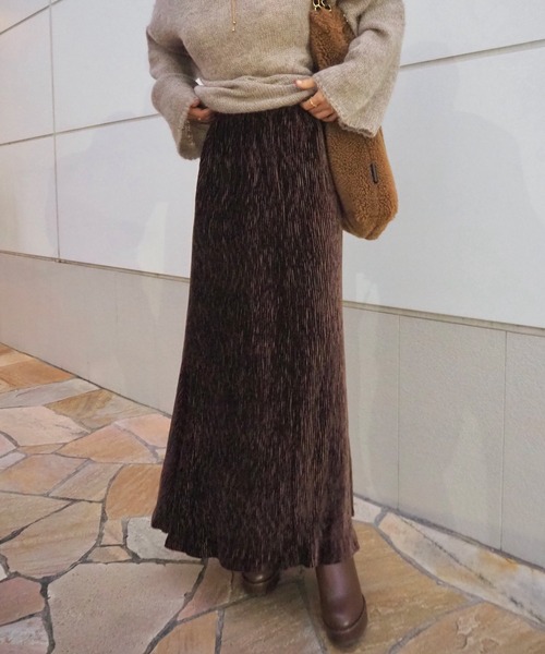 LAULEN(ローレン)の「pattern velor skirt /ベロア無地柄ロングスカート(スカート・レディース・ブラック/アイボリー/ブラウン・FREE)」の1枚目の写真