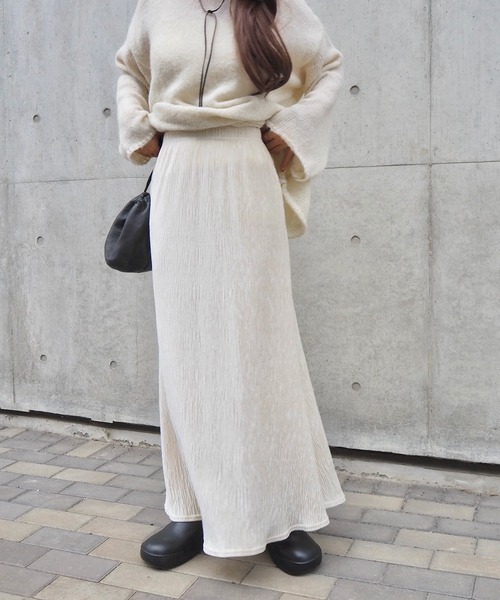 LAULEN(ローレン)の「pattern velor skirt /ベロア無地柄ロングスカート(スカート・レディース・ブラック/アイボリー/ブラウン・FREE)」の9枚目の写真