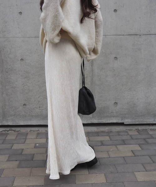 LAULEN(ローレン)の「pattern velor skirt /ベロア無地柄ロングスカート(スカート・レディース・ブラック/アイボリー/ブラウン・FREE)」の10枚目の写真