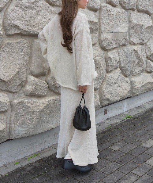 LAULEN(ローレン)の「pattern velor skirt /ベロア無地柄ロングスカート(スカート・レディース・ブラック/アイボリー/ブラウン・FREE)」の13枚目の写真