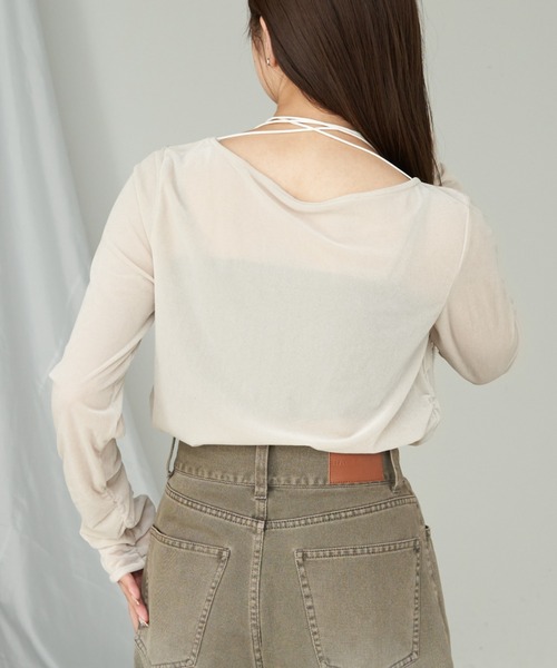 RAY CASSIN(レイカズン)の「【万能アイテム】柄シアーインナー / ベロア / 花柄(Tシャツ/カットソー・レディース・チャコールグレー/アイボリー/ブラック系その他2/ベージュ系その他2・FREE)」の6枚目の写真