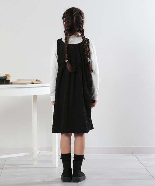 SHOO・LA・RUE(シューラルー)の「◆【洗える/110-140cm】着るだけでコーデが決まる ジャカード ドッキングワンピース(ワンピース・キッズ・パープル/ブラック・14/13/12/11)」の9枚目の写真