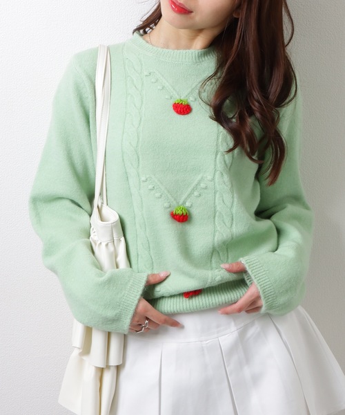 Lace Ladies(レースレディース)の「ストロベリー モチーフ付き クルーネック ケーブル ニット プルオーバー(ニット/セーター・レディース・ホワイト/ピンク/ミント・FREE)」の4枚目の写真