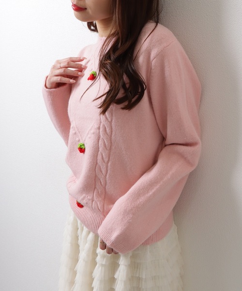 Lace Ladies(レースレディース)の「ストロベリー モチーフ付き クルーネック ケーブル ニット プルオーバー(ニット/セーター・レディース・ホワイト/ピンク/ミント・FREE)」の12枚目の写真