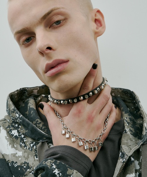 AIVER（アイバー）の「AIVER 1連スタッズレザーチョーカー（チョーカー