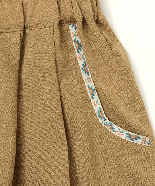 チチカカ（チチカカ）の「エッグタックパンツ（その他パンツ・レディース・ベージュ/ボルドー/カーキ/ブラック・MEDIUM/LARGE）」の21枚目の写真