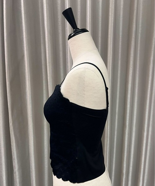 Olu.（オルドット）の「スカラップカップ付きインナー（キャミソール・レディース・ホワイト/ブラック・FREE）」の10枚目の写真