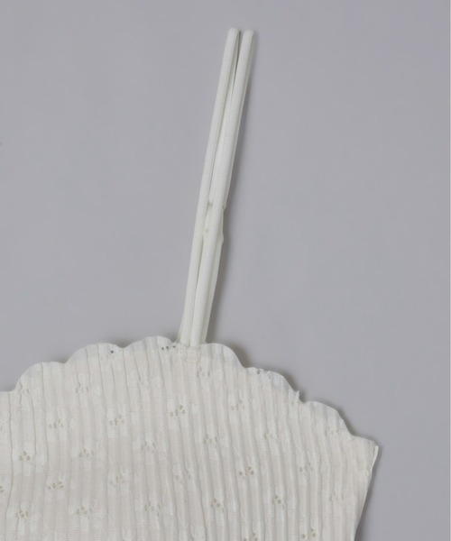 Olu.（オルドット）の「スカラップカップ付きインナー（キャミソール・レディース・ホワイト/ブラック・FREE）」の16枚目の写真