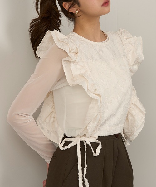 MAGASIN DE MODE Chou Chou(マガジンデモードシュシュ)の「【MAGASIN DE MODE Chou Chou】フリンジジャガードフリルジレ XNN※(ベスト・レディース・アイボリー/ブラック・FREE)」の1枚目の写真