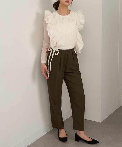 MAGASIN DE MODE Chou Chou(マガジンデモードシュシュ)の「【MAGASIN DE MODE Chou Chou】フリンジジャガードフリルジレ XNN※(ベスト・レディース・アイボリー/ブラック・FREE)」の11枚目の写真