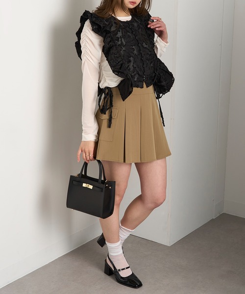 MAGASIN DE MODE Chou Chou(マガジンデモードシュシュ)の「【MAGASIN DE MODE Chou Chou】フリンジジャガードフリルジレ XNN※(ベスト・レディース・アイボリー/ブラック・FREE)」の5枚目の写真