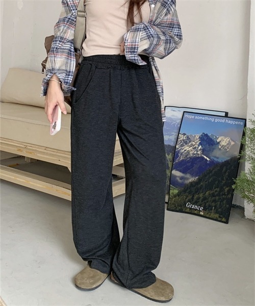 FREE STYLISTS(フリー スタイリスト)の「脇切り替えデザインスウェットパンツ(スウェットパンツ・レディース・ブラック/ライトグレー/チャコールグレー・M/L/XL/S)」の4枚目の写真