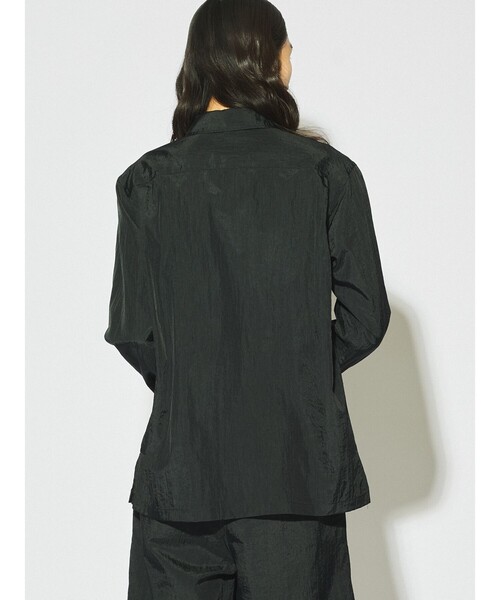 MIDIUMISOLID（ミディウミソリッド）の「MIDIUMISOLID Men’s フライフロントナイロンシャツ（シャツ/ブラウス・メンズ・ベージュ/ブラック/オフホワイト・48）」の10枚目の写真
