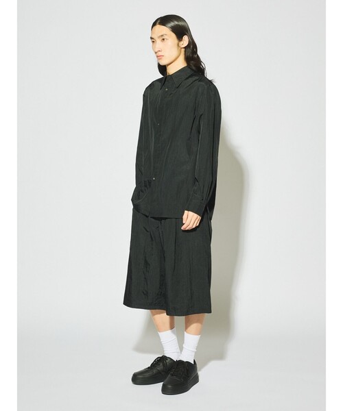 MIDIUMISOLID（ミディウミソリッド）の「MIDIUMISOLID Men’s フライフロントナイロンシャツ（シャツ/ブラウス・メンズ・ベージュ/ブラック/オフホワイト・48）」の13枚目の写真