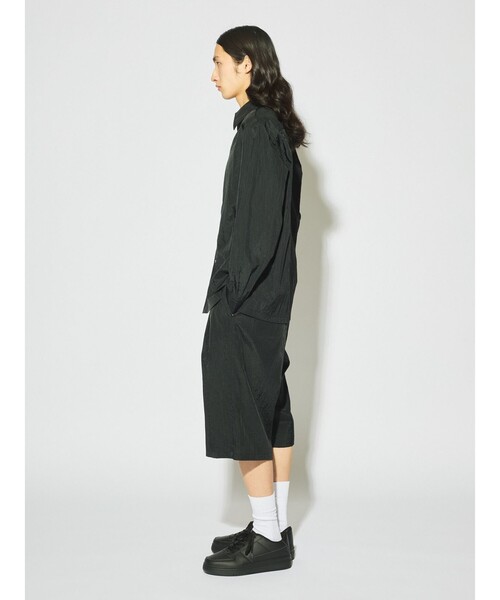 MIDIUMISOLID（ミディウミソリッド）の「MIDIUMISOLID Men’s フライフロントナイロンシャツ（シャツ/ブラウス・メンズ・ベージュ/ブラック/オフホワイト・48）」の14枚目の写真