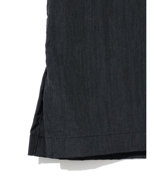 MIDIUMISOLID（ミディウミソリッド）の「MIDIUMISOLID Men’s フライフロントナイロンシャツ（シャツ/ブラウス・メンズ・ベージュ/ブラック/オフホワイト・48）」の20枚目の写真