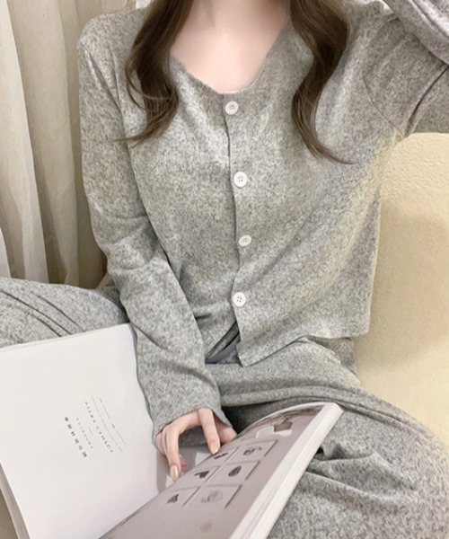 Teem Store(チームストア)の「【カップ付/3点セット】 ベーシックルームウェア パジャマ/セットアップ/キャミソール トップス パンツ 冷房対策(ルームウェア/パジャマ・レディース・ピンク/ライトグレー/チャコール・L/M)」の4枚目の写真
